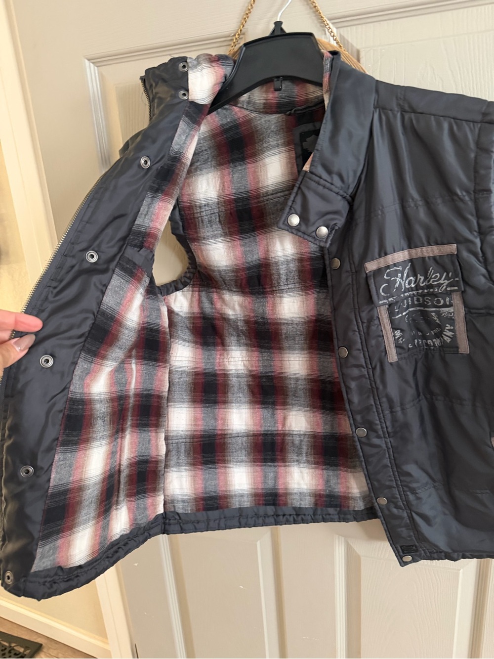 Harley-Davidson Gray Quilted Vest with Plaid Lining - Picture 4 of 4
